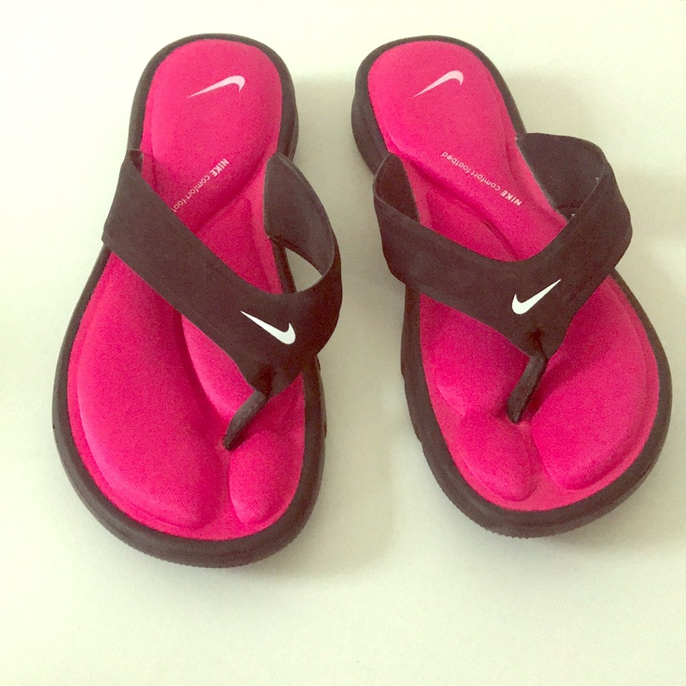 Nike flip flops
